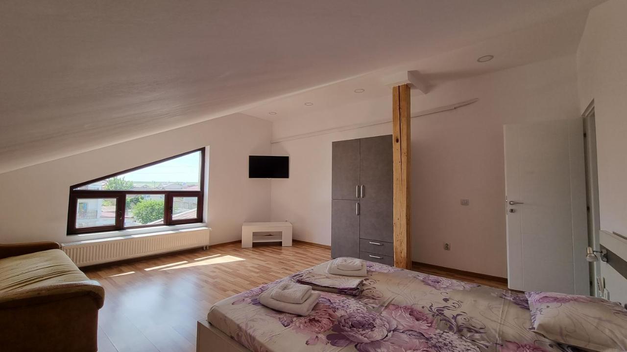 Vila Dumio Hotel Eforie Nord Buitenkant foto